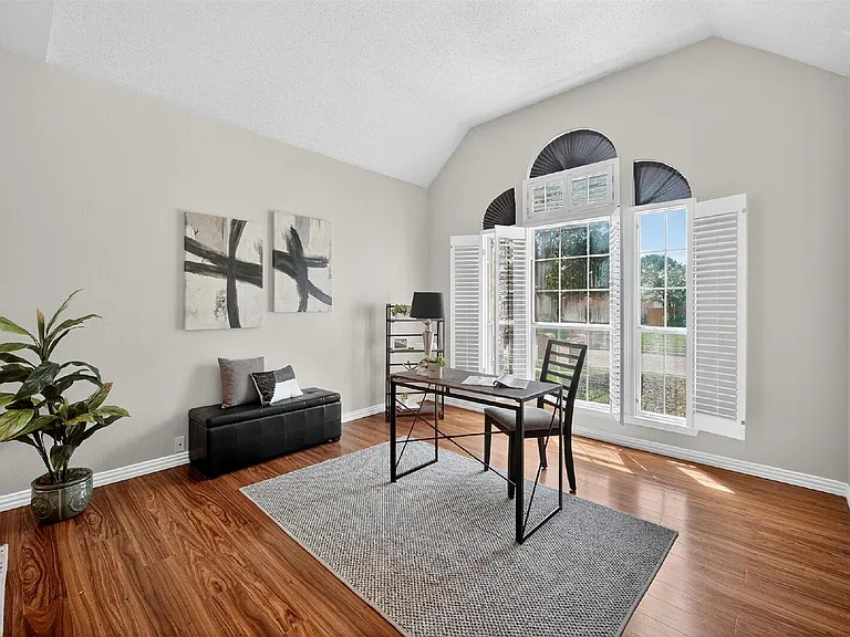 4729 Bull Run Dr — Photo 2