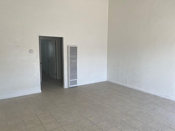5th image of 16730 Holly Dr #3