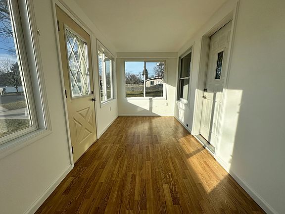 2nd image of 185 31st St S