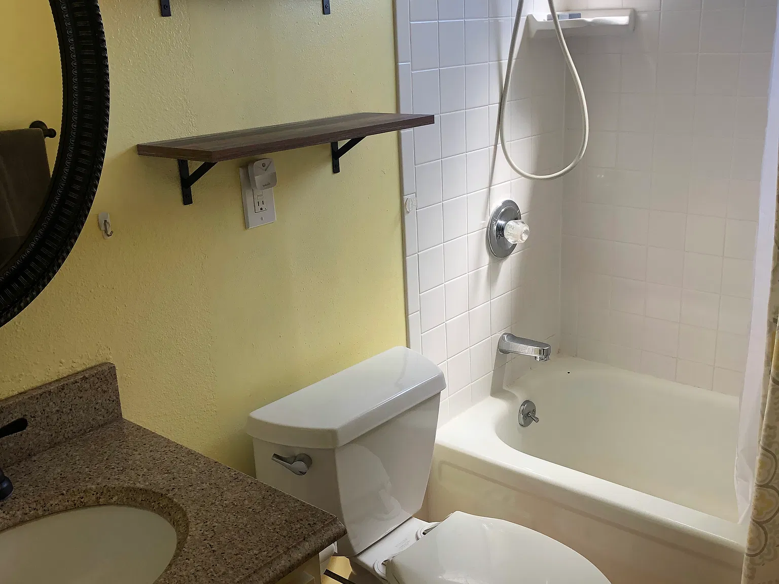 3 bed, 1332 sqft, $2,950 — Photo 3