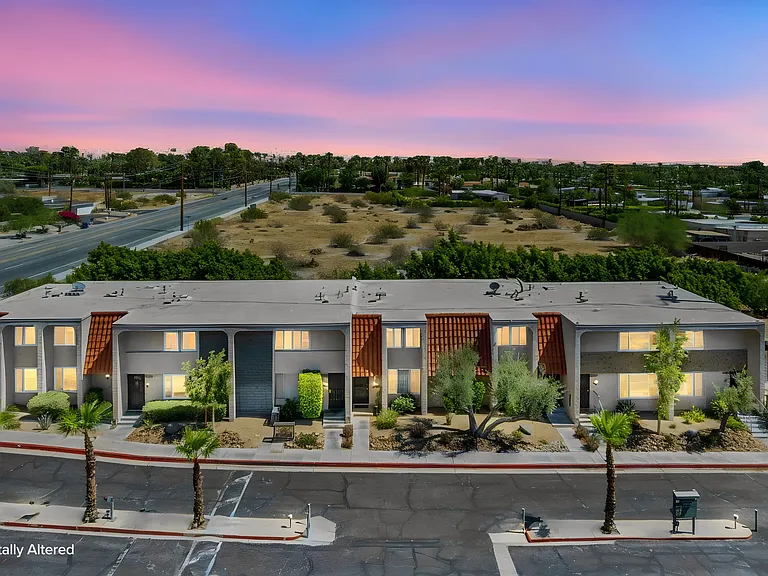 2298 N Indian Canyon Dr #E — Photo 24