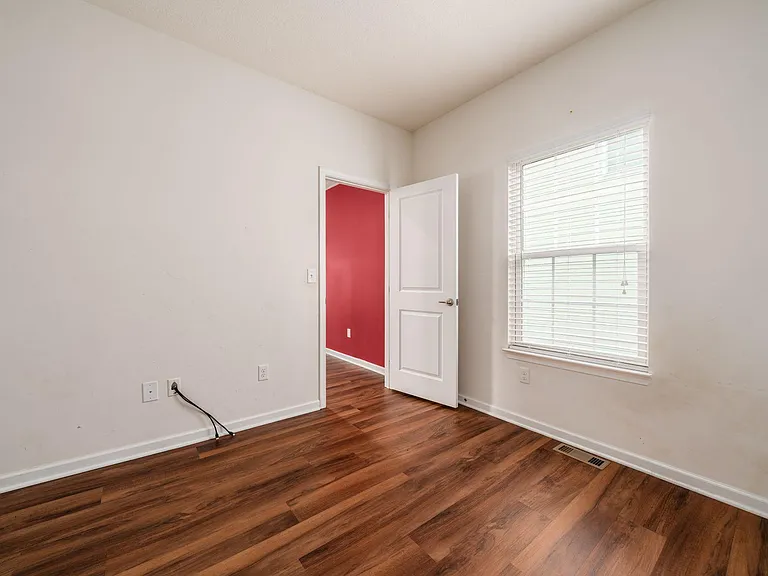 422 Keith Way — Photo 21