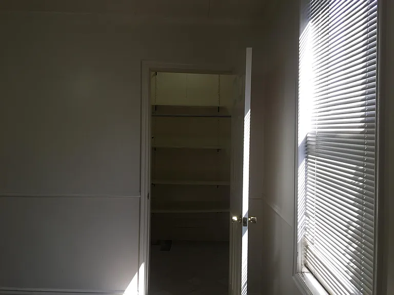 58 W 300 N — Photo 8