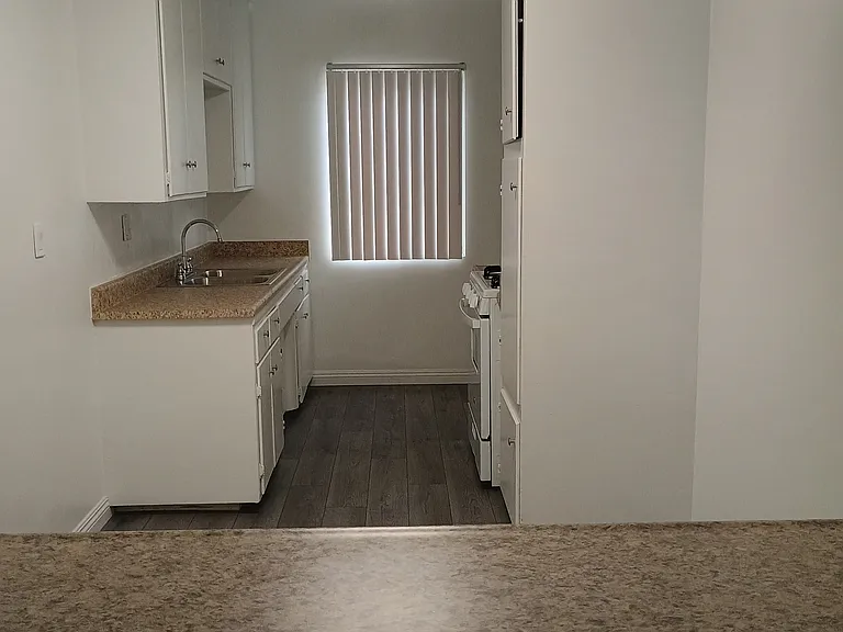 Villa Los Pinos Apartments — Photo 11