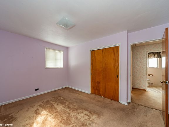 4th image of 1540 N 32nd Ave