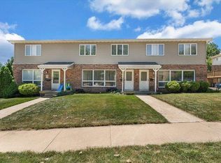 207 Eisenhower Dr APT 3, Bloomington, IL 61701