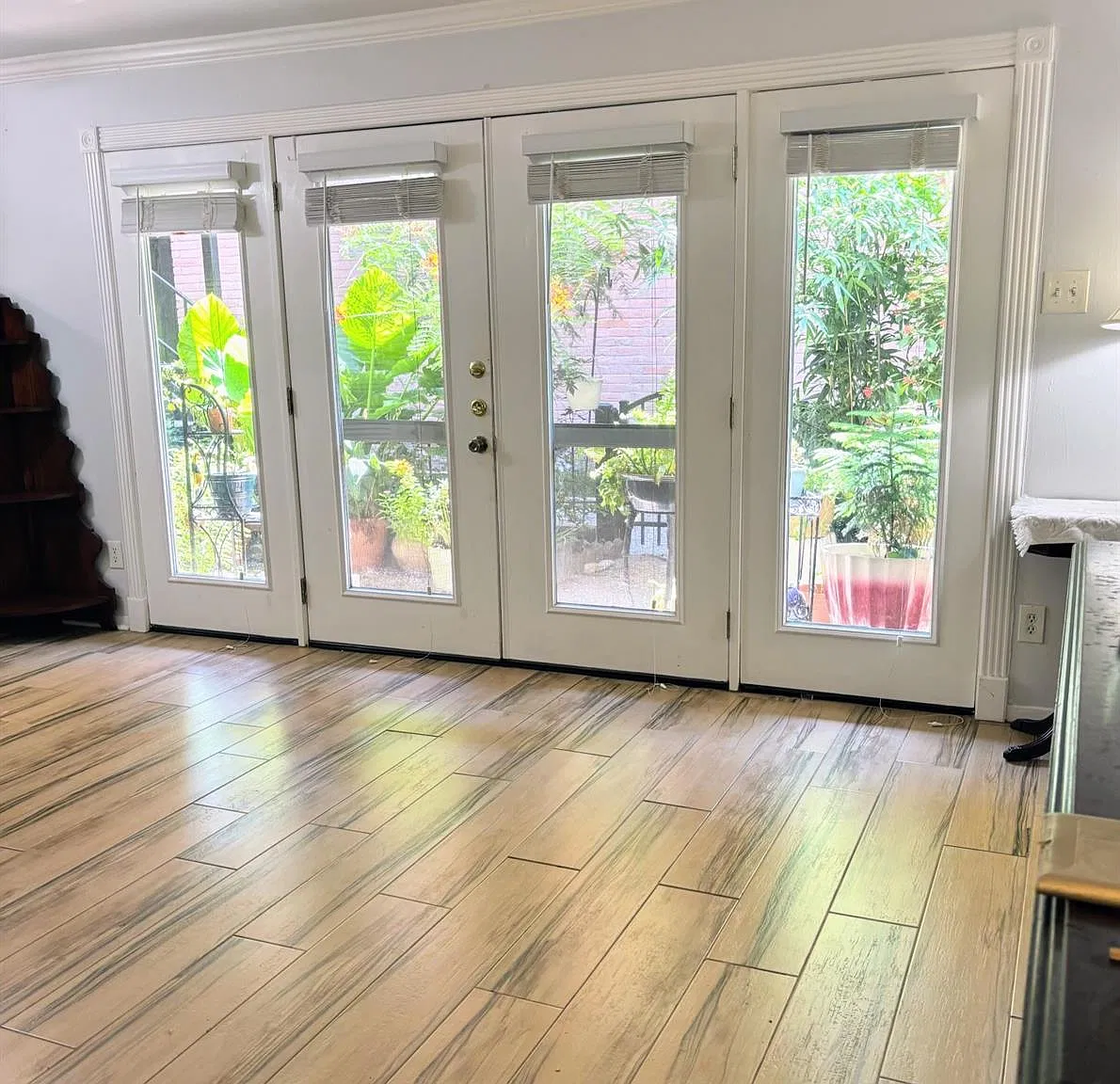 2 bed, 1.0 bath, 832 sqft, $1,500 — Photo 2