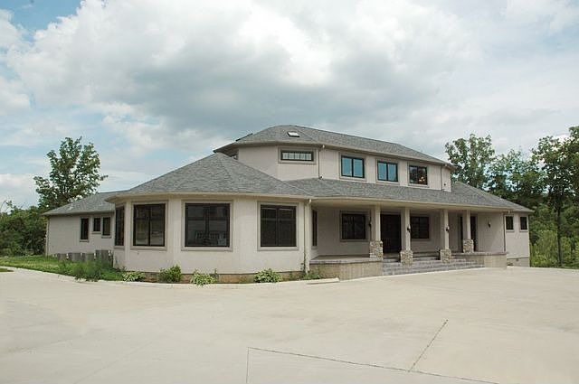 2nd image of 76 Trailstar Ln