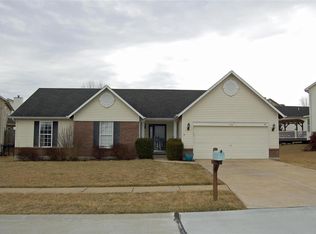 521 Faith Dr, Lake Saint Louis, MO 63367