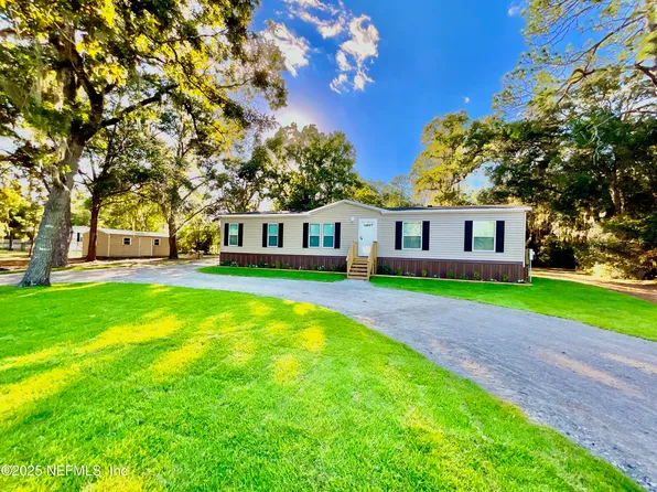 111 JAMES Avenue, Interlachen, FL 32148