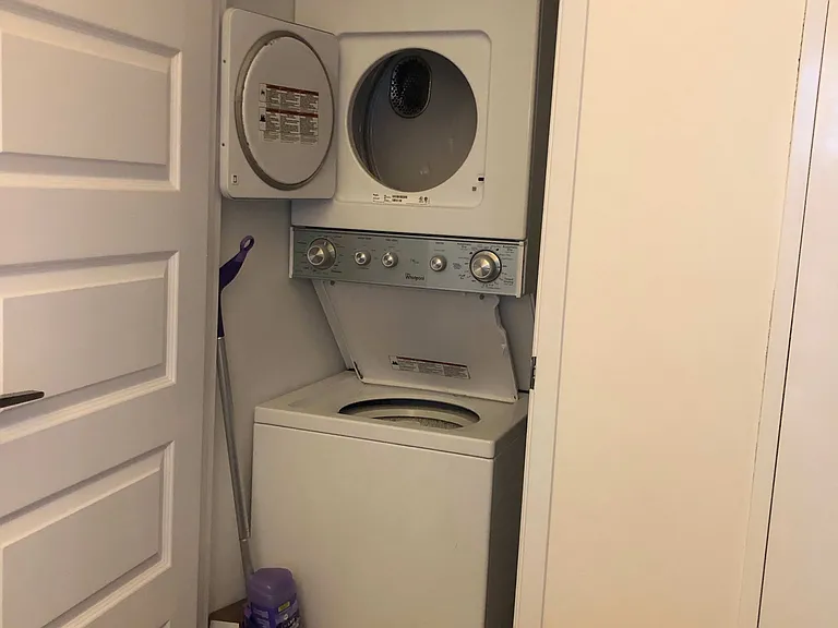 158 King St N #1005 — Photo 7