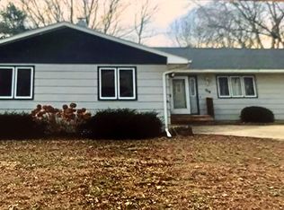 704 Emerald Dr, Storm Lake, IA 50588