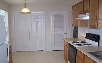 2nd image of 3836 Hideaway Ln