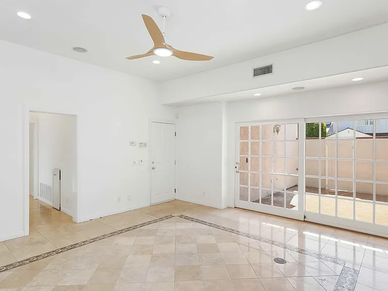 2025 E Balboa Blvd — Photo 39