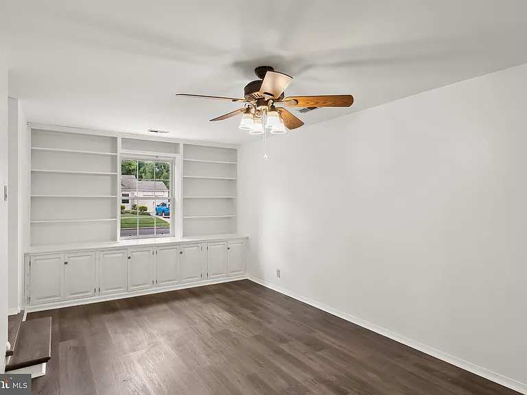 116 Eaton Pl — Photo 11
