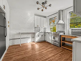 Rented by R New York