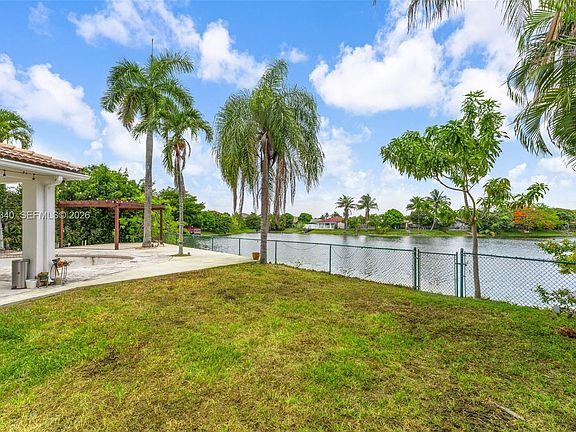 5th image of 16335 SW 81st St