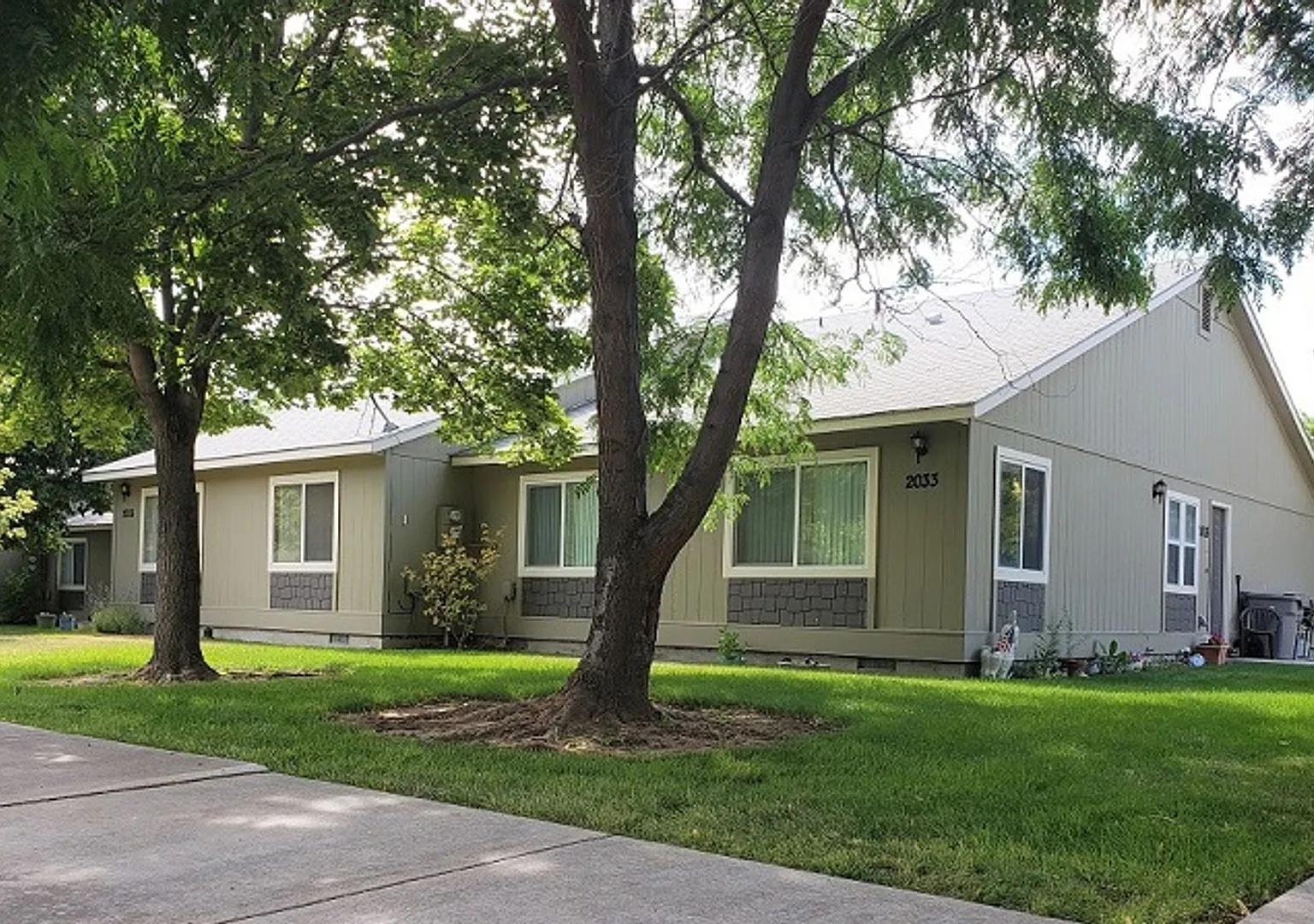 3 bed 2 bath Single-Level townhome *Affordable Housing Property* — Photo 1