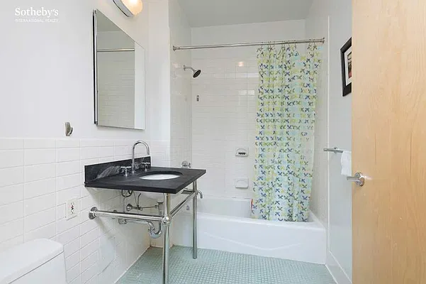 Rented by Sotheby's International Realty | media 10