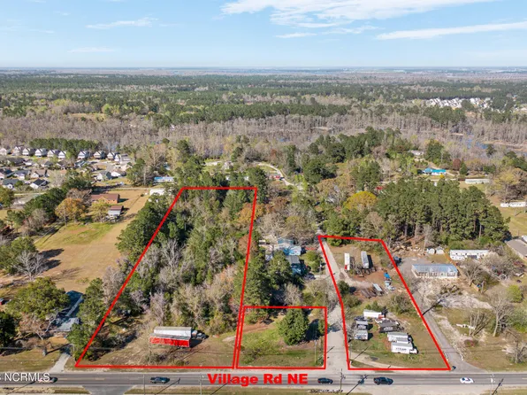 912 Village Road NE, Leland, NC 28451