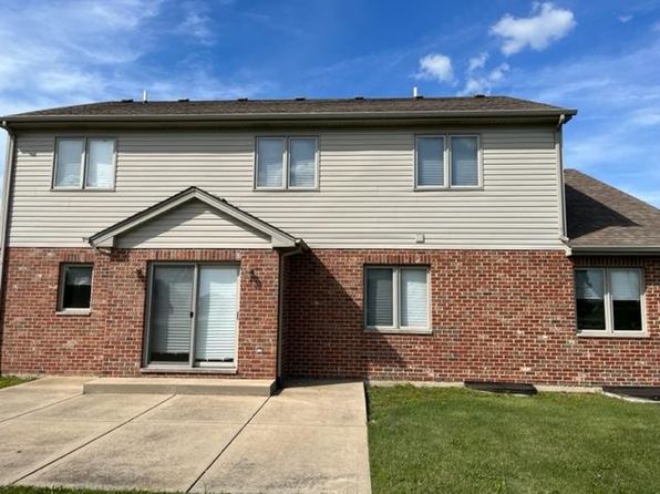 1006 Granite Dr, Manteno, IL 60950