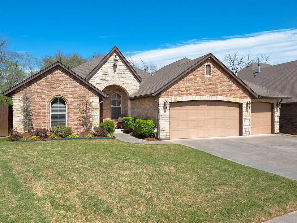 1st image of 228 Asher Ct