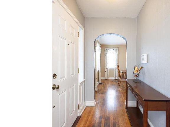 3rd image of 3506 Hazelwood Ave