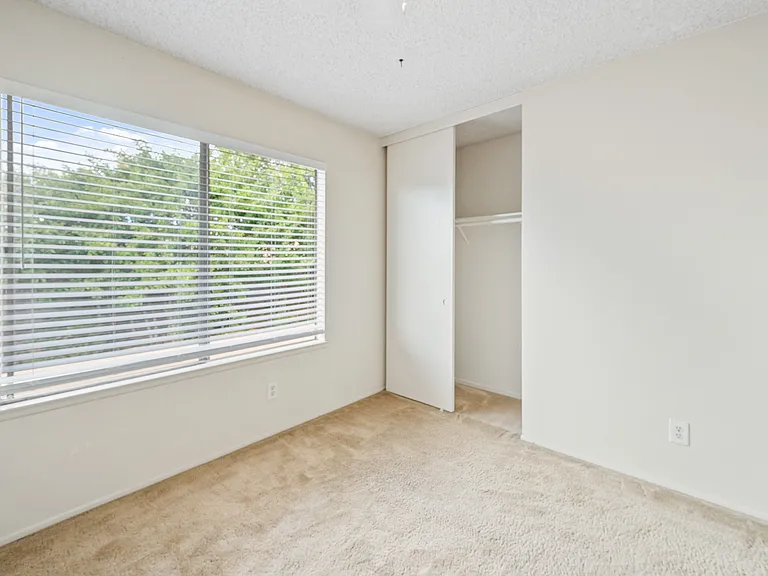 8936 Libra Dr — Photo 24