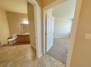 906 Park Ave W #3B-2BA-1400SQFT, Watford City, ND 58854