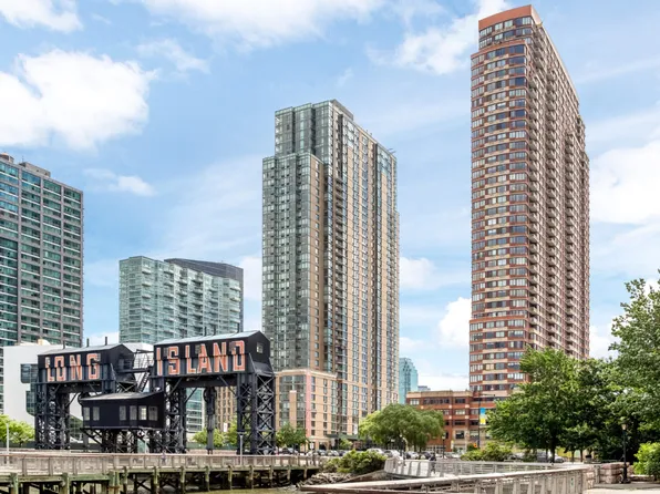 4-74 48th Avenue image 18 of 28