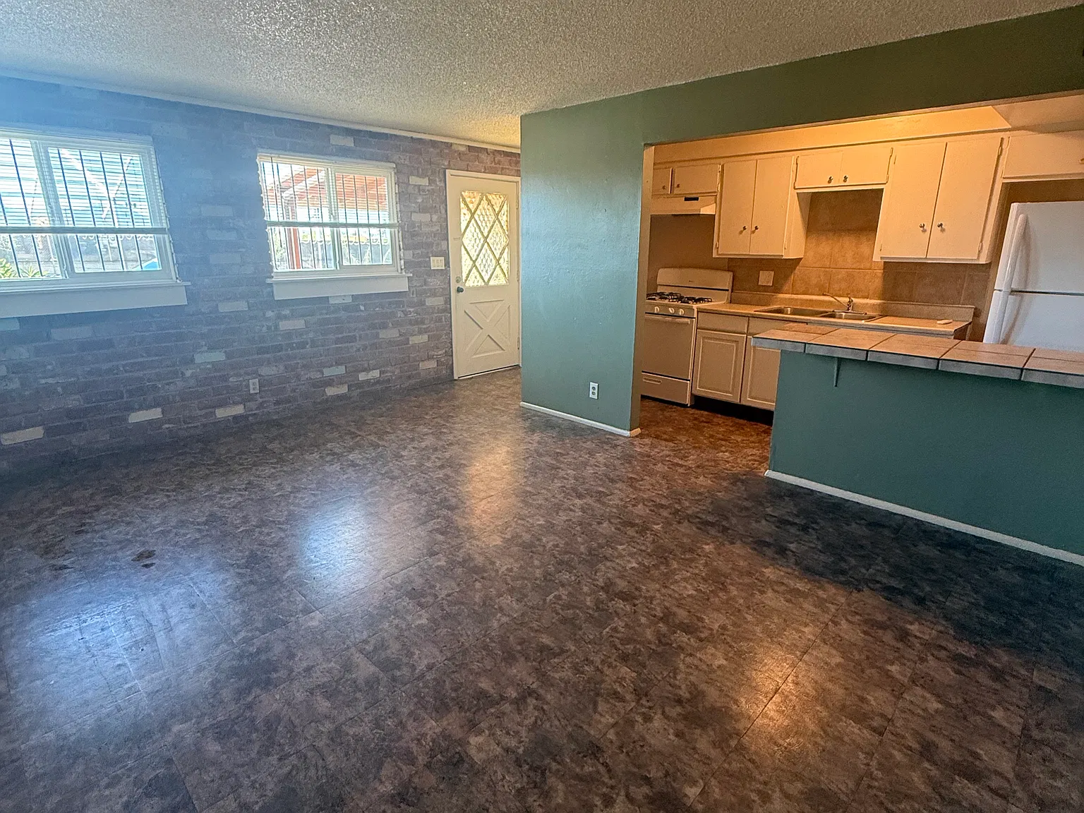 1 bed, 700 sqft, $780 — Photo 3