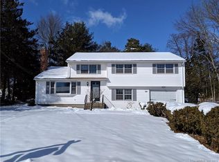 59 Fernwood Dr, Rocky Hill, CT 06067