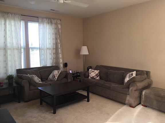 4th image of 97 W Chatham Ln