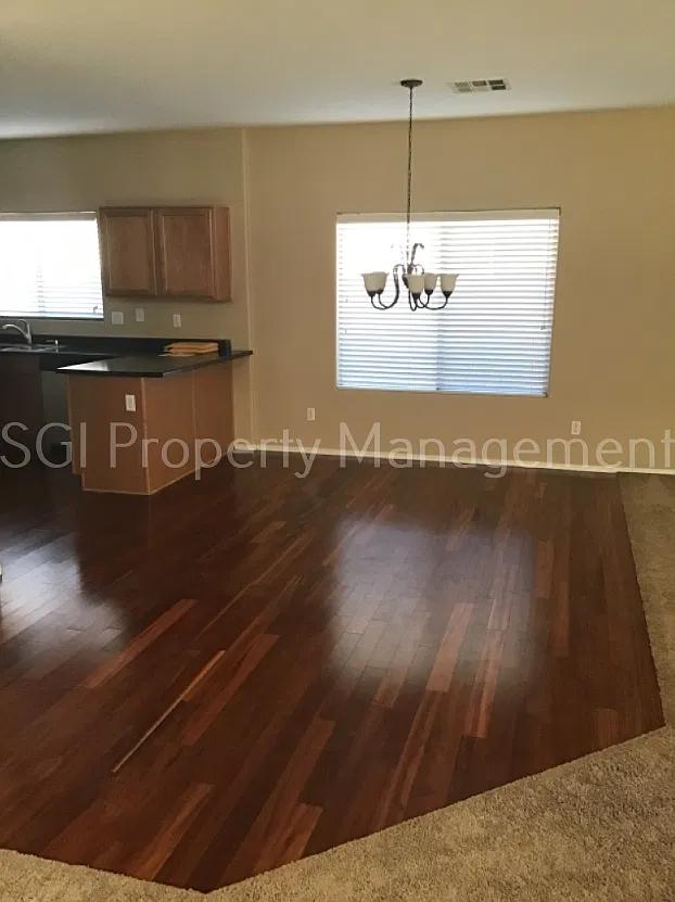 Stunning 4 Bedroom Home In Villago Subdivision Of Casa Grande! — Photo 4