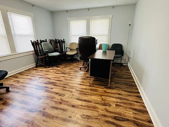 4th image of 7705 Park Ave