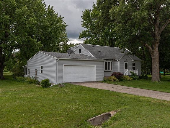 2nd image of 54769 270th St