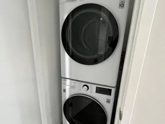 4th image of 140 S Maple Dr #2030