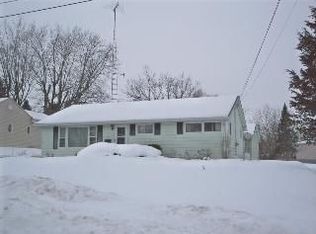 433 S Genoa St, Genoa, IL 60135