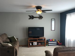 705 Oak St, Decorah, IA 52101