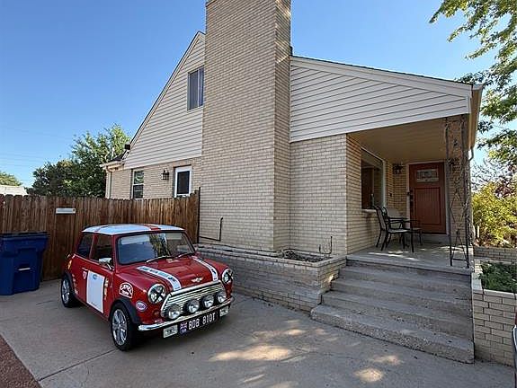 3rd image of 187 University Cir