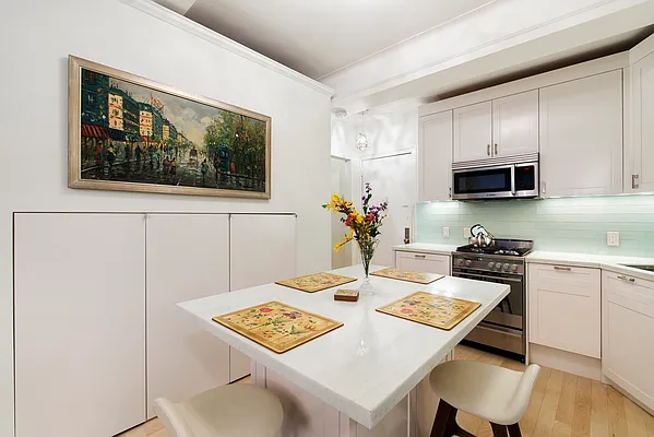 Sold by Corcoran | media 14