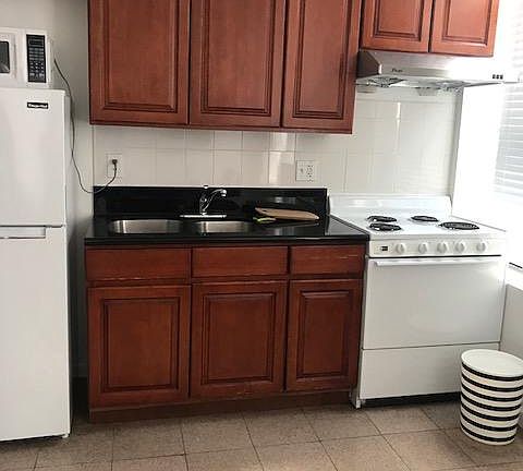 2nd image of 1217 Race St APT 3C