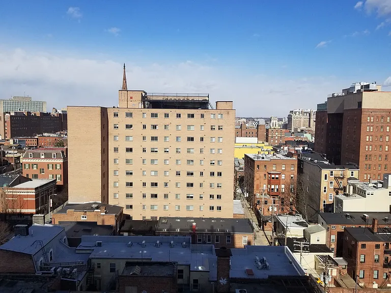 Gallery Tower — Photo 42
