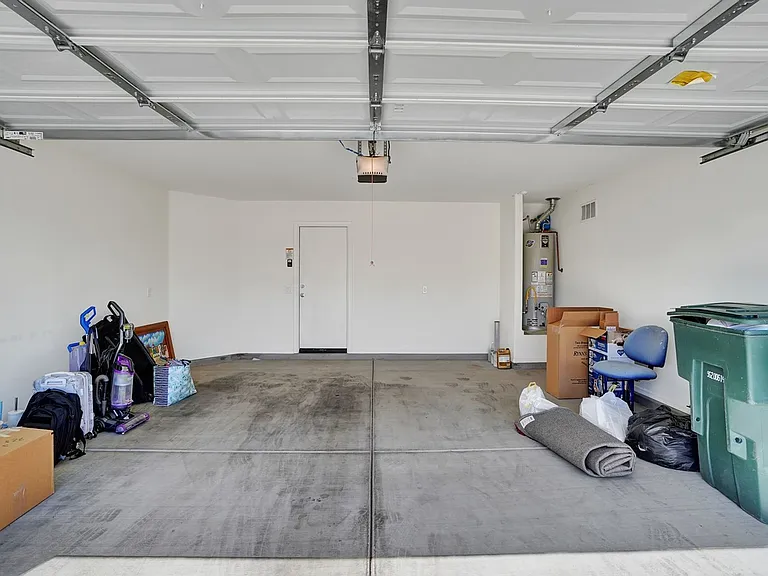 4051 E Braddock Dr — Photo 10