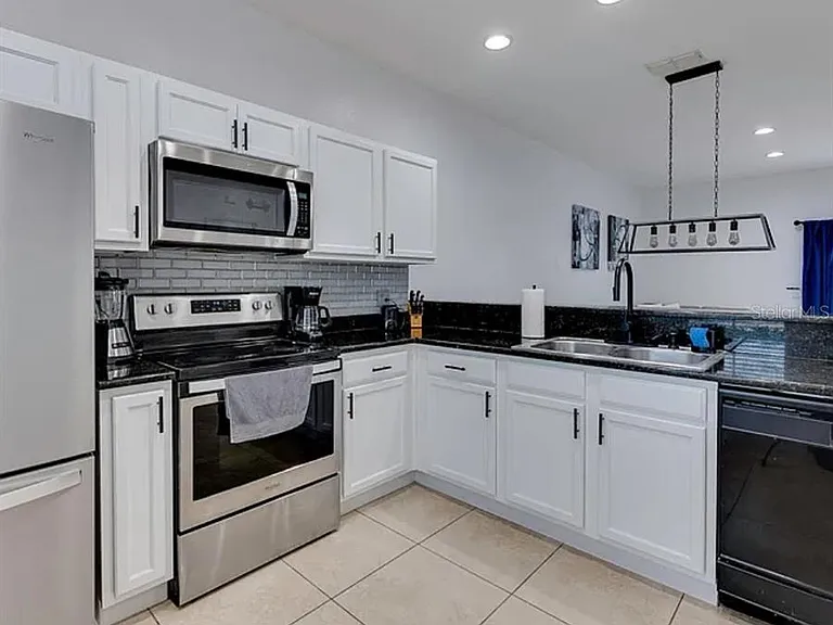 3024 Secret Lake Dr — Photo 2
