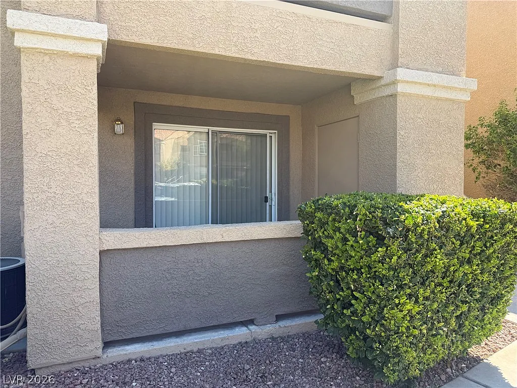 1 bed, 1.0 bath, 705 sqft, $1,200 — Photo 3