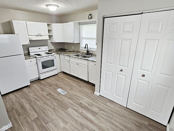 4th image of 3122 Normandy Rd