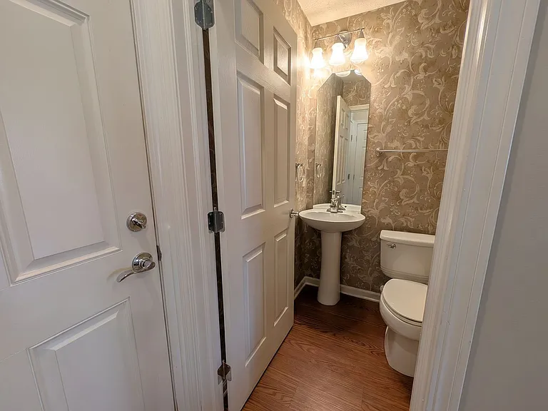 991 Croghan Way — Photo 22