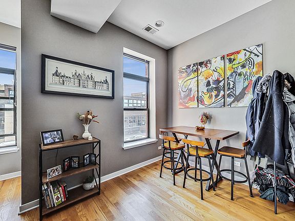 3rd image of 1042 N Orleans St APT 2