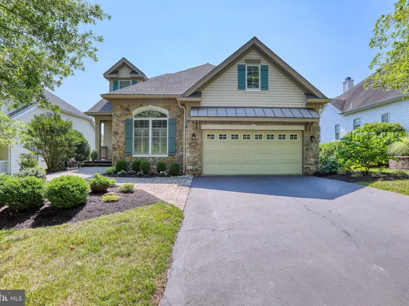410 Snowy Owl Ln, New Hope, PA 18938